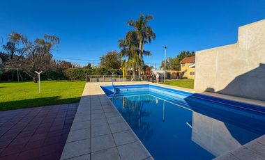 Casa de Categoría - Más de 2000m2 y 10 ambientes