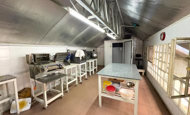 Casa de Categoría - Más de 2000m2 y 10 ambientes