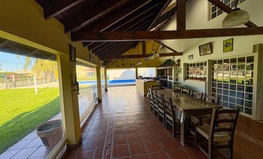 Casa de Categoría - Más de 2000m2 y 10 ambientes