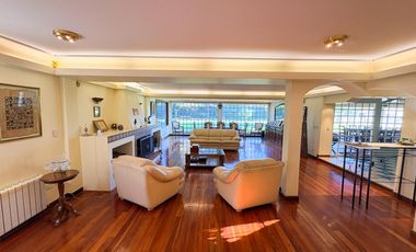 Casa de Categoría - Más de 2000m2 y 10 ambientes