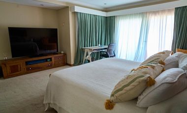 Casa en venta desarrollada sobre doble lote