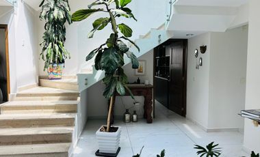 VENTA DE CASA DENTRO DE RESIDENCIAL DE SOLO 9 PROPIEDADES EN METEPEC CERCA DEL PARQUE BICENTENARIO