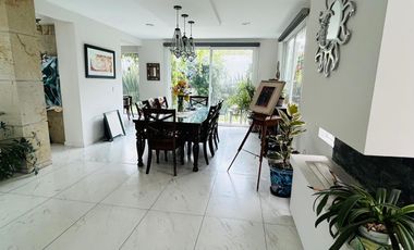 VENTA DE CASA DENTRO DE RESIDENCIAL DE SOLO 9 PROPIEDADES EN METEPEC CERCA DEL PARQUE BICENTENARIO