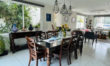 VENTA DE CASA DENTRO DE RESIDENCIAL DE SOLO 9 PROPIEDADES EN METEPEC CERCA DEL PARQUE BICENTENARIO