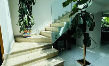 VENTA DE CASA DENTRO DE RESIDENCIAL DE SOLO 9 PROPIEDADES EN METEPEC CERCA DEL PARQUE BICENTENARIO