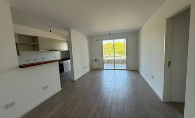 Departamento en alquiler tres dormitorios, Pacífico, Valle Escondido.