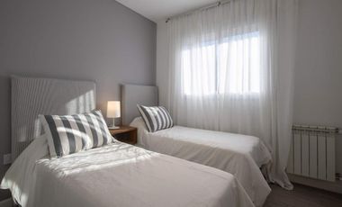 Departamento en alquiler tres dormitorios, Pacífico, Valle Escondido.