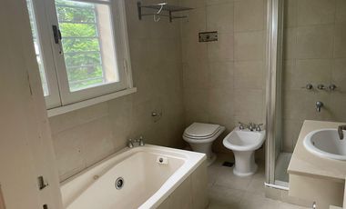 ALQUILER CASA 4 Dormitorios 2 Suites  Dep, Pileta galeria parrilla