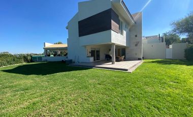 Residencia en venta en Rancho San Antonio