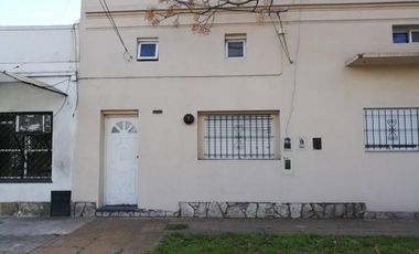 departamento al frente con entrada independiente sin expensas