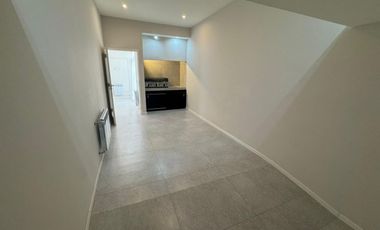 PH de 5 ambientes con garage totalmente reciclado a nuevo.