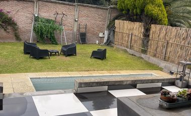 Casa 7 ambientes en venta Barrio Privado Barrancas de Guido- Quilmes