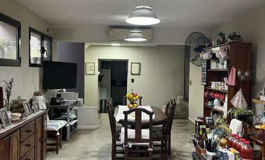 Casa 7 ambientes en venta Barrio Privado Barrancas de Guido- Quilmes