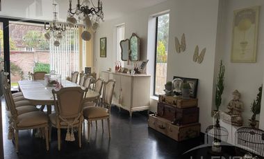 Casa 7 ambientes en venta Barrio Privado Barrancas de Guido- Quilmes