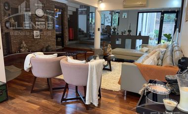 Casa 7 ambientes en venta Barrio Privado Barrancas de Guido- Quilmes