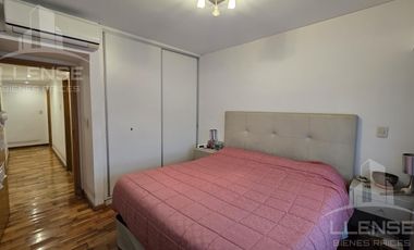 Departamento 4 ambientes con cochera en venta -  Quilmes