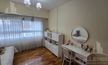 Departamento 4 ambientes con cochera en venta -  Quilmes