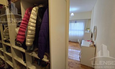 Departamento 4 ambientes con cochera en venta -  Quilmes