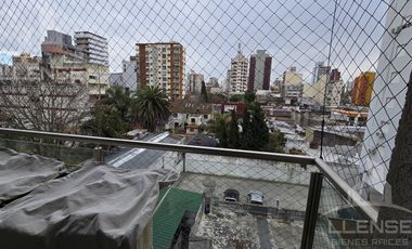 Departamento 4 ambientes con cochera en venta -  Quilmes