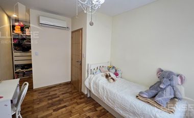 Departamento 4 ambientes con cochera en venta -  Quilmes