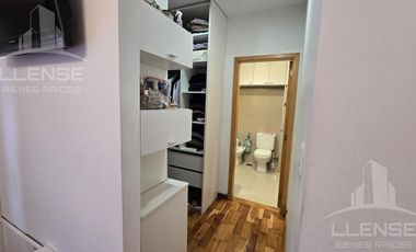 Departamento 4 ambientes con cochera en venta -  Quilmes