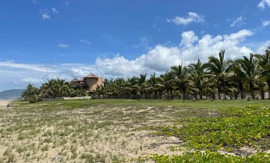 Terreno Comercial Hotelero Oportunidad Inversionista en Playa Blanca, Zihuatanejo, Guerrero
