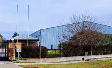 Depósito en  Alquiler dentro del Centro Industrial Garin