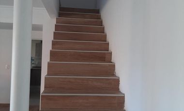 Dúplex de Pozo en Altos de Maschwitz - 4 AMB