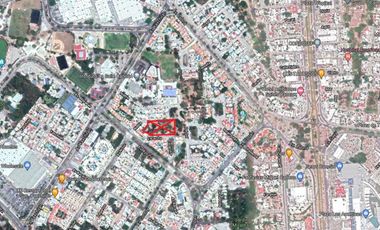 Lote multifamiliar (condominal) en Venta en SM 18, Cancún