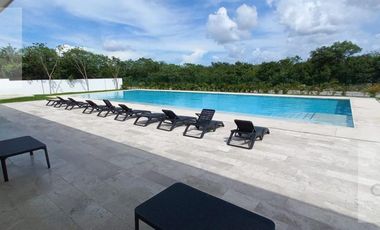 PRADERAS DEL MAYAB  || INMEJORABLE RESIDENCIA EN VENTA TOTALMENTE NUEVA, UBICADA EN EXCLUSIVA PRIVADA AL NORTE DE MERIDA AL PIE DE CARRETERA