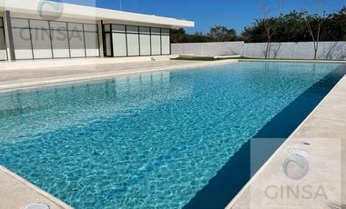 PRADERAS DEL MAYAB  || INMEJORABLE RESIDENCIA EN VENTA TOTALMENTE NUEVA, UBICADA EN EXCLUSIVA PRIVADA AL NORTE DE MERIDA AL PIE DE CARRETERA