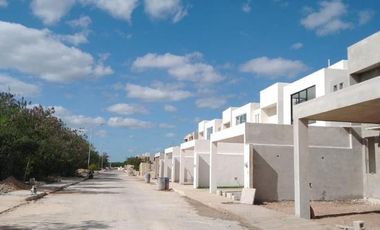 PRADERAS DEL MAYAB  || INMEJORABLE RESIDENCIA EN VENTA TOTALMENTE NUEVA, UBICADA EN EXCLUSIVA PRIVADA AL NORTE DE MERIDA AL PIE DE CARRETERA