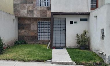 SE VENDE CASA USADA EN COLINAS DE PLATA, PACHUCA, HGO.