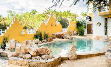 CASA EN VENTA EN EL PUEBLO MAGICO DE IZAMAL, IDEAL PARA NEGOCIO