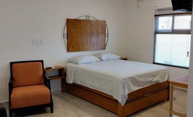 CASA EN VENTA EN EL PUEBLO MAGICO DE IZAMAL, IDEAL PARA NEGOCIO