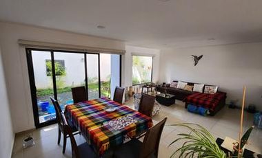 Venta de casa en condominio en  Fraccionamiento Vista Bosques, con 3 recàmaras