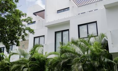 CASA 3 RECAMARAS /TULUM / A 2 MINUTOS NUEVO CENTRO COMERCIAL/10 MINUTOS DE LA PLAYA/ ROI.