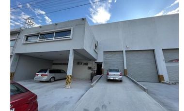 Magnífica bodega de 1000 m2 en Parque Industrial en Santa Catarina, N. L.
