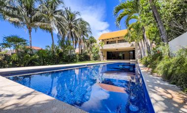 Residencia Náutica con Muelle Privado en Venta - Puerto Aventuras
