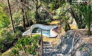 Vendo Casa como Terreno en  Lomas Altas