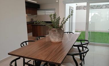 Casa a estrenar en Venta en Zibatá con doble altura y roof top