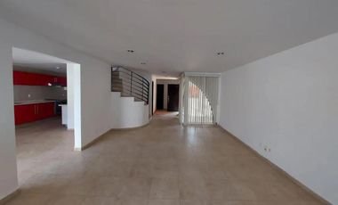 VENTA DE CASA EN RESIDENCIAL ALTAMIRA EN LA PROVIDENCIA METEPEC