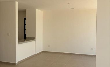 Casa en Venta con alberca privada de 3 habitaciones en Cholul, Mérida