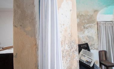 Casona en venta a dos cuadras de la Calzada de los Frailes