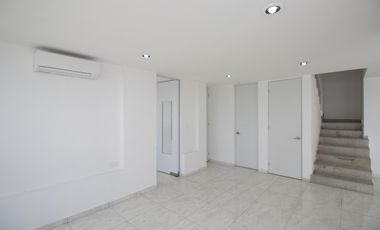 CASA EN VENTA CON VISTA AL LAGO