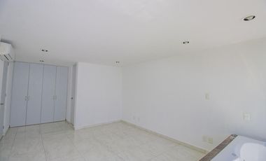 CASA EN VENTA CON VISTA AL LAGO