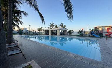 CASA CON HAB. EN PB EN VENTA EN LOMAS DEL DORADO