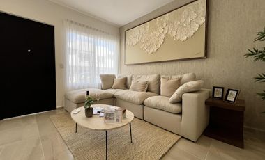 Casa de 2 Habitaciones en venta en Playa del Carmen a 40 minutos de aeropuerto de Cancún | Alberca y Palapa