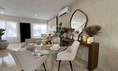 Casa de 2 Habitaciones en venta en Playa del Carmen a 40 minutos de aeropuerto de Cancún | Alberca y Palapa