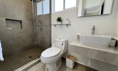 Casa de 2 Habitaciones en venta en Playa del Carmen a 40 minutos de aeropuerto de Cancún | Alberca y Palapa